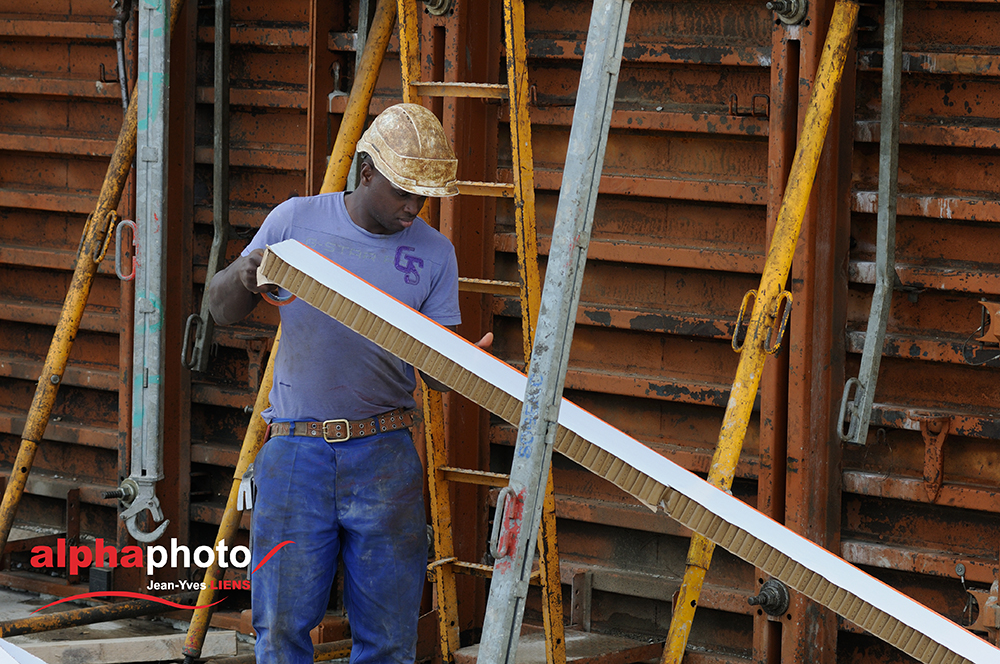 Photos suivi de chantier groupe scolaire La Fare les Oliviers pour Gagneraud Construction
